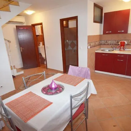 Ferienhaus Lovely Holiday In Rovinj With Private Terrace